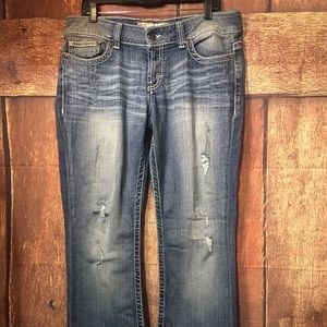 BKE Buckle Payton Curvy Fit Mid Rise Jeans A11